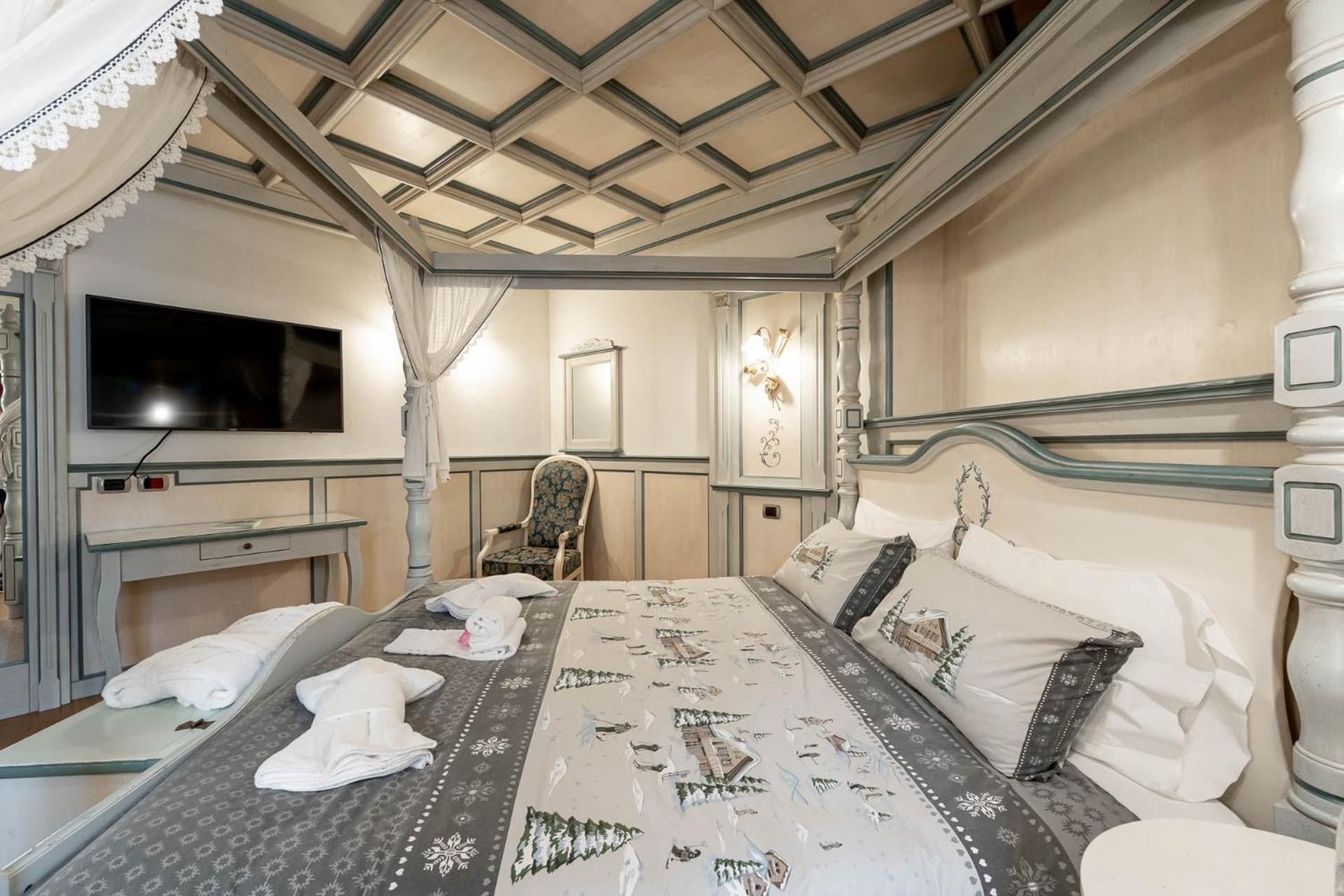Hotel Dolomiti Schloss Каназей Екстериор снимка