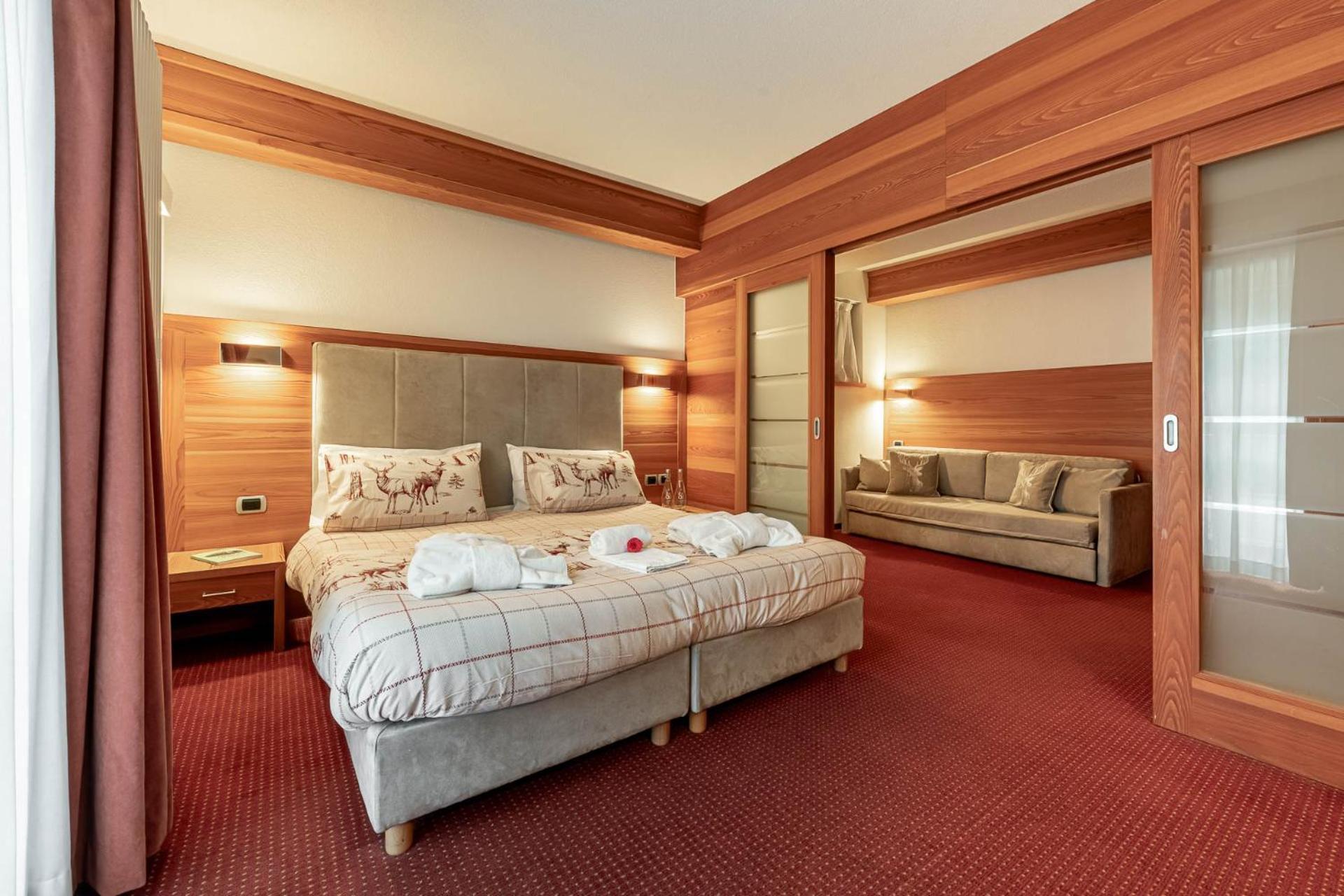 Hotel Dolomiti Schloss Каназей Екстериор снимка