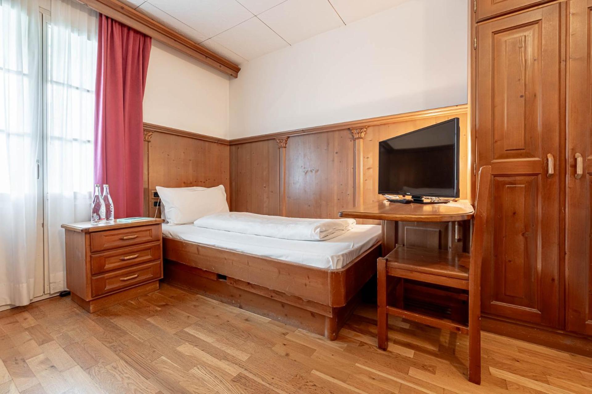 Hotel Dolomiti Schloss Каназей Екстериор снимка