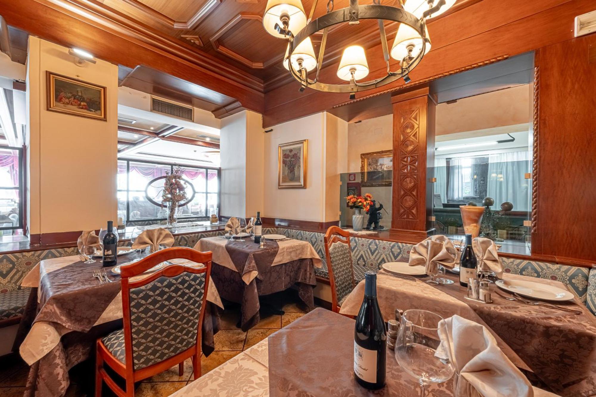 Hotel Dolomiti Schloss Каназей Екстериор снимка