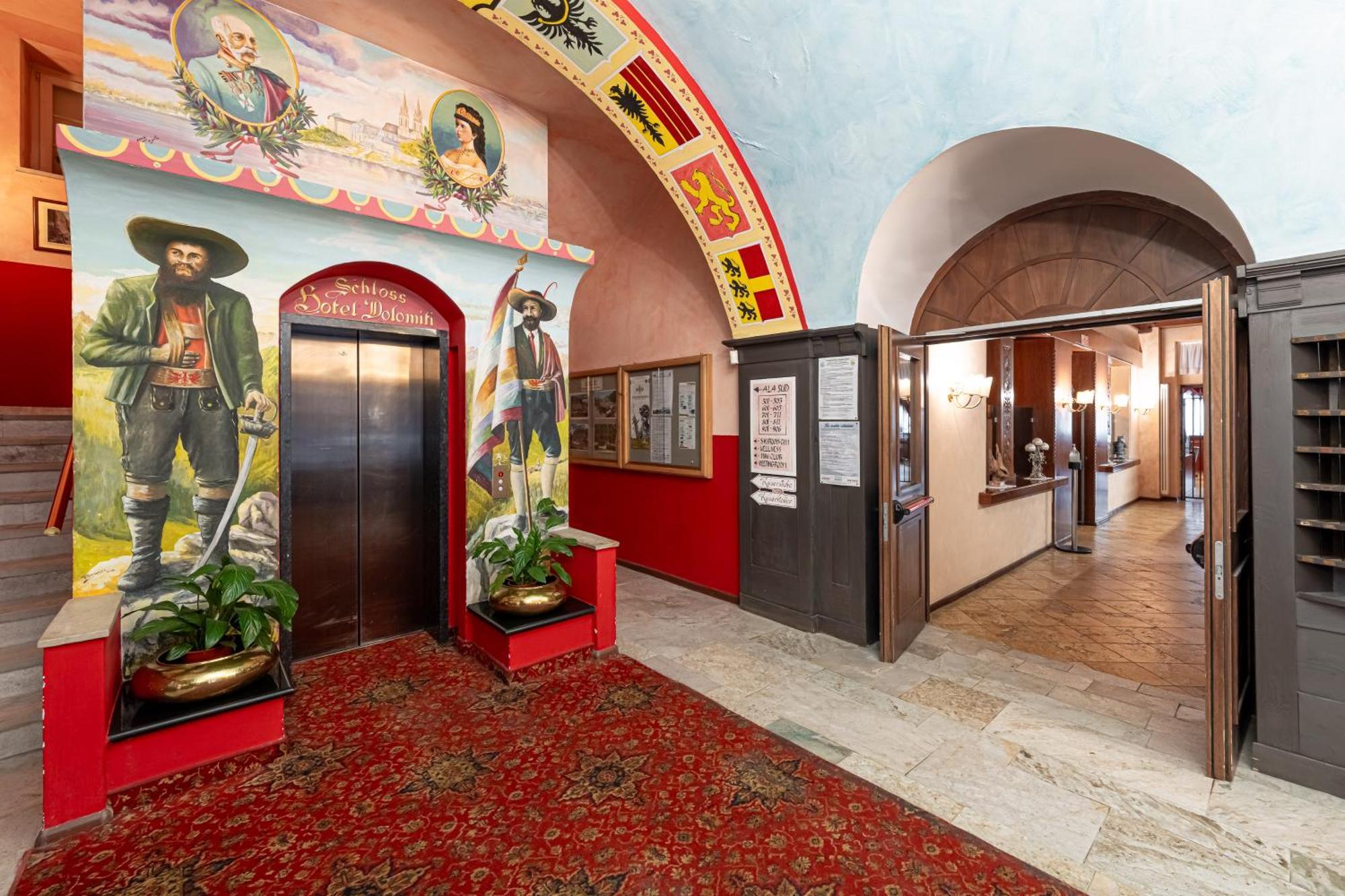 Hotel Dolomiti Schloss Каназей Екстериор снимка