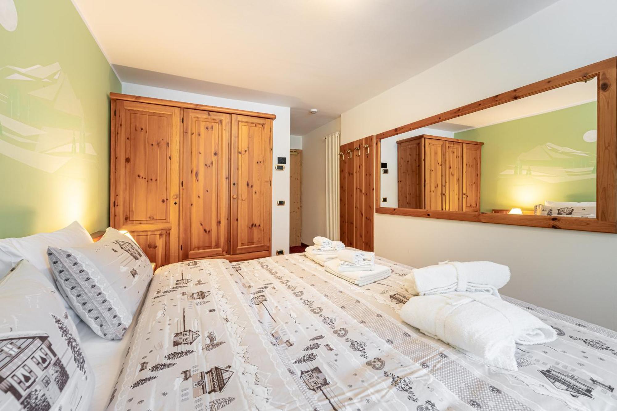 Hotel Dolomiti Schloss Каназей Екстериор снимка