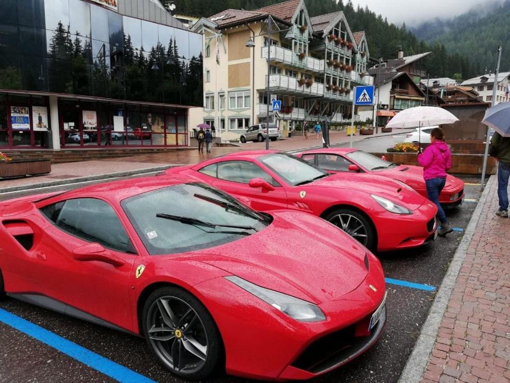 Hotel Dolomiti Schloss Каназей Екстериор снимка